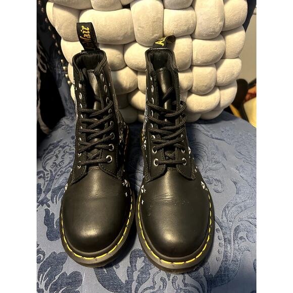Dr Martens Cosmic Embroidered Moon Sun Stars Black Boots Size 5/EU 36 NWOT - Picture 7 of 9